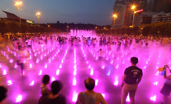 Chilling effect of new musical fountain