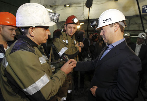 Russian PM Medvedev visits coal pit