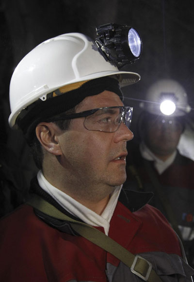 Russian PM Medvedev visits coal pit