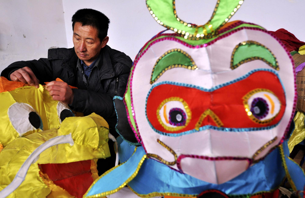 Lantern on sale to welcome Spring Festival