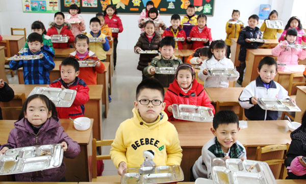 Clean plates as school cuts waste