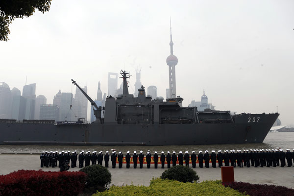 Singapore navy vessel visits Shanghai