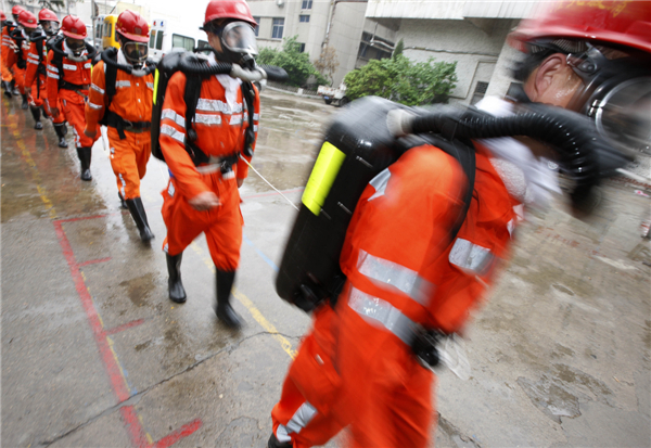 Mine rescue drill in E China