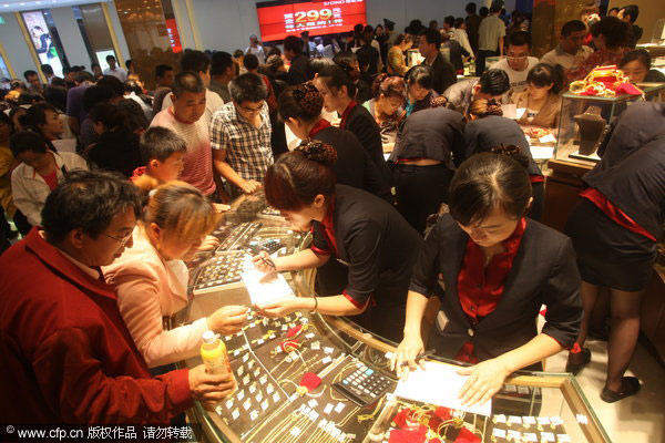 Gold promotion draws 10,000 buyers in E China