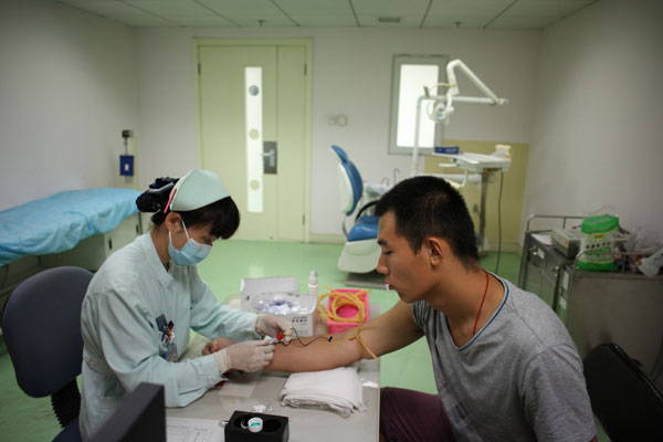 College student recruits in Beijing get exams