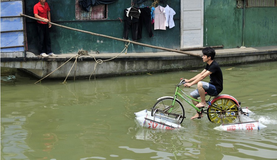 Magnificent men in their Chinese machines