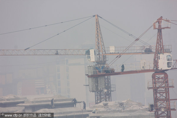 Henan chokes on lingering smog