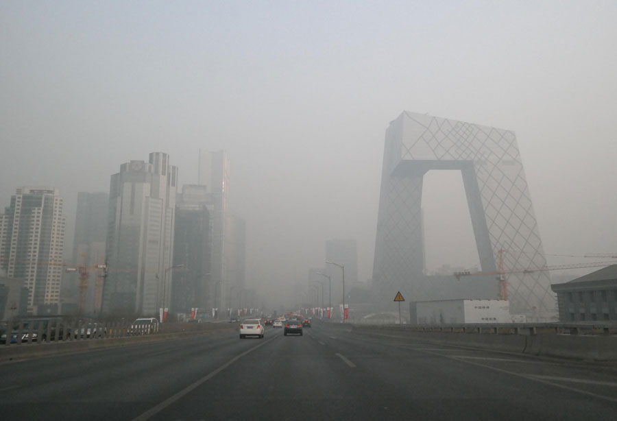 Chinese cities wrapped in smog