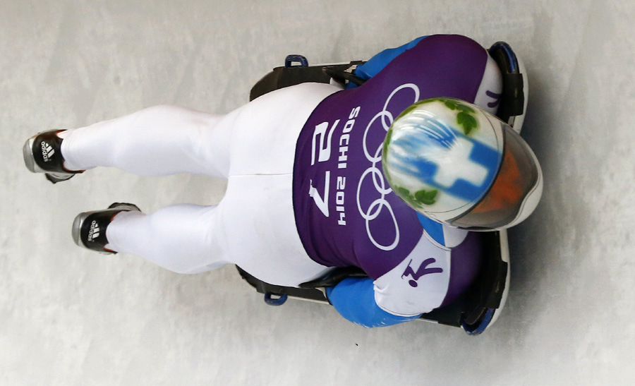 Helmets light up Sochi's skeleton tracks