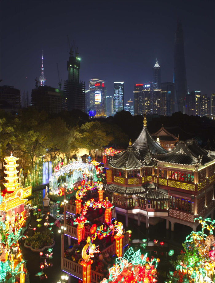 Light carnival a sparkling end to Spring Festival