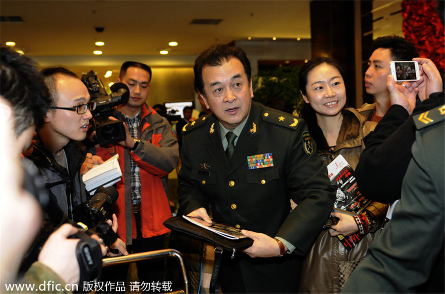 CPPCC celebrity members create buzz