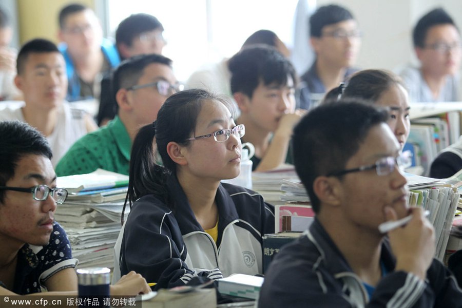 Countdown to the <EM>Gaokao</EM>: Hard work and leisure