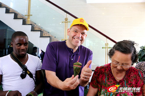 Wuxi village welcomes foreign expatriates