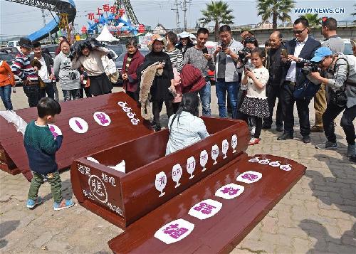 Activity on warning drunk driving held in SW China