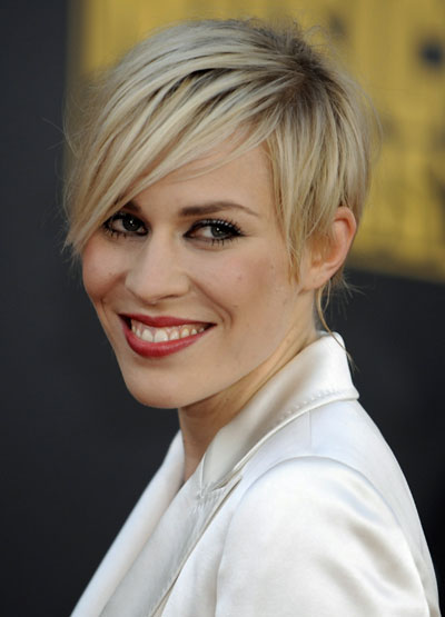 Singer Natasha Bedingfield arrives at the 2008 American Music Awards in Los Angeles