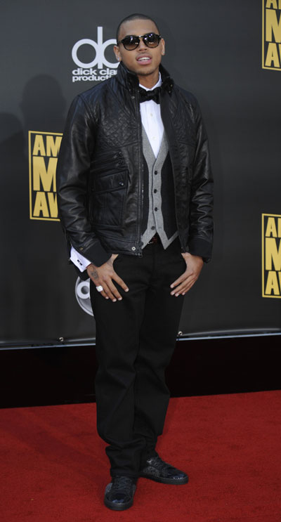 Chris Brown arrives at the 2008 American Music Awards in Los Angeles