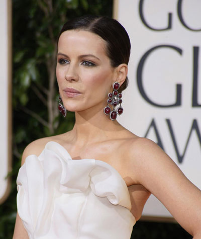 Kate Beckinsale arrives at the 66th annual Golden Globe awards
