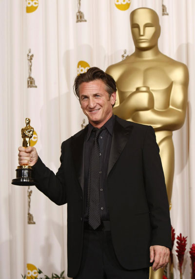 Sean Penn poses with his best actor Oscar at the Academy Awards in Hollywood