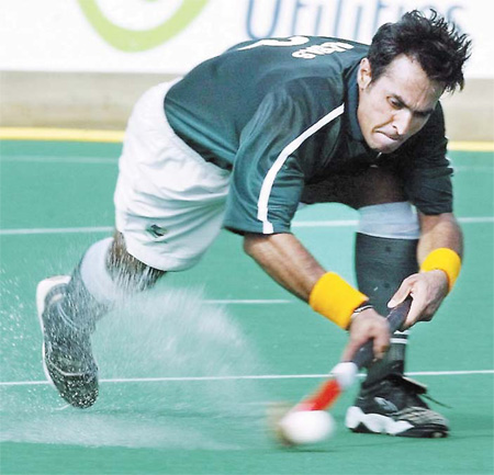 Hockey and cricket the keys to Pakistan's hopes