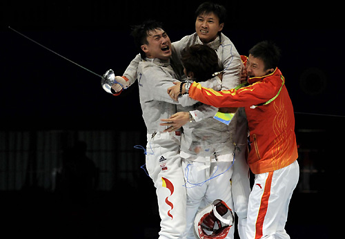 China claims men's sabre team gold with narrow win