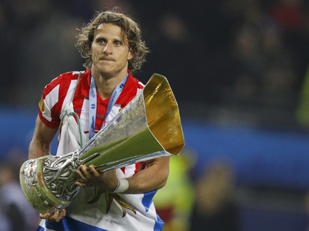 Forlan double seals Euro glory for Atletico