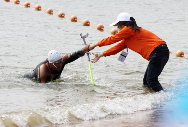 French paratriathlete completes race in 9 hours