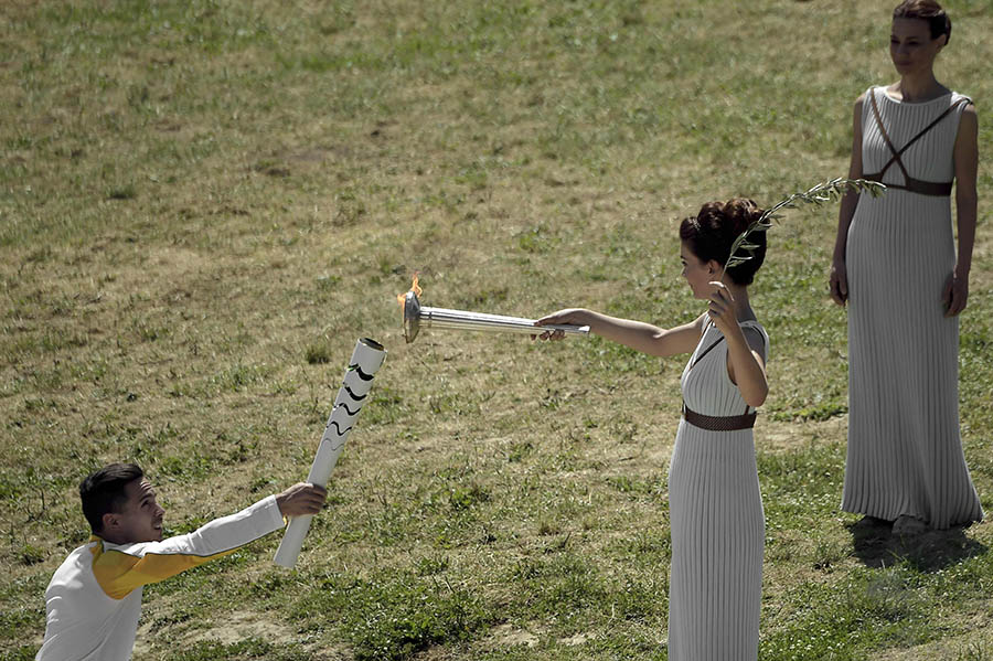 Flame for Rio Olympics lit in ancient Greek ruins