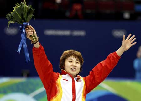 Wang Meng defends 500m short track gold