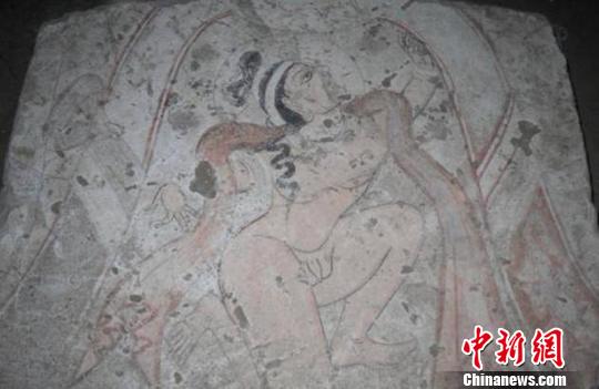 新疆胡杨墩佛寺遗迹考古发现罕见壁画(图)
