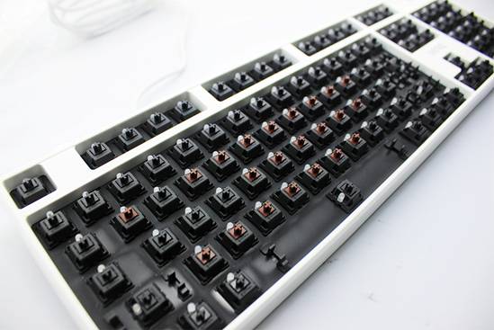 无背光不幸福 明基机械键盘昆吾剑KX900上市