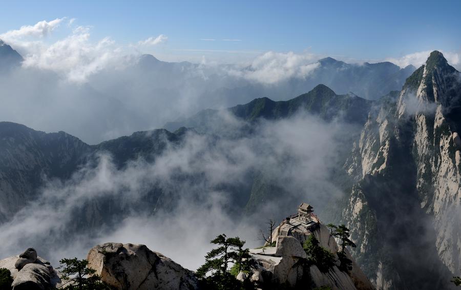 Breathtaking scenery of Mount Hua