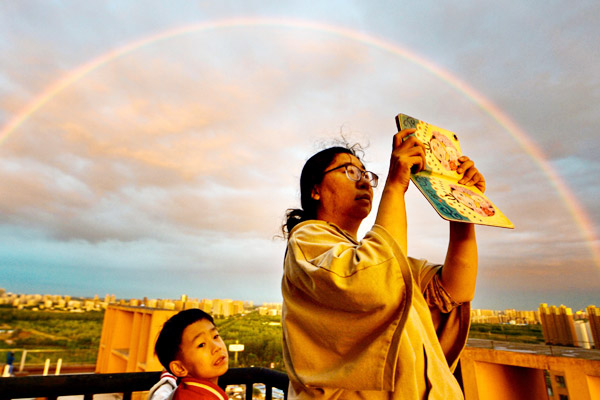 Double rainbow adds color to Beijing's clear blue sky