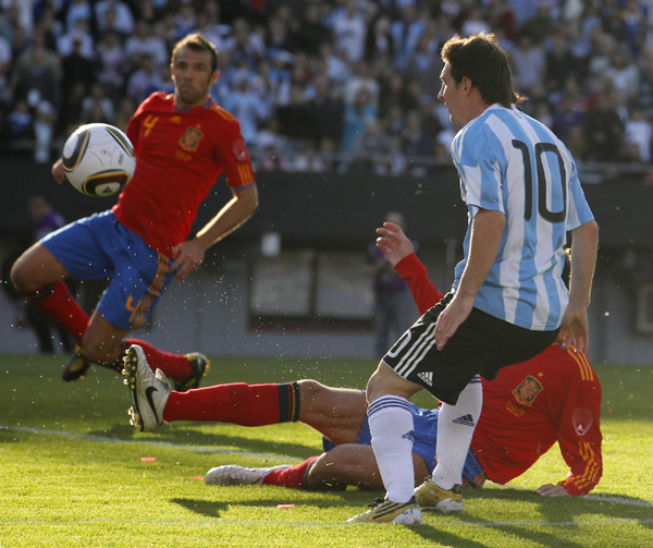 热身赛：梅西打破进球荒 阿根廷4:1大胜西班牙