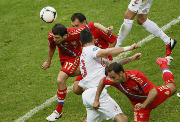 欧洲杯：扎戈耶夫2场3球 俄罗斯1:1战平波兰