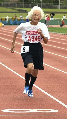 日本90岁老太百米跑23秒80 获赞“90岁博尔特”