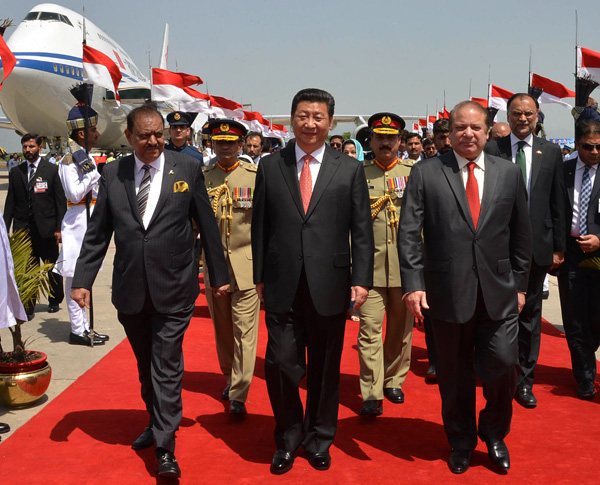 Xi seals deals on Pakistan trip