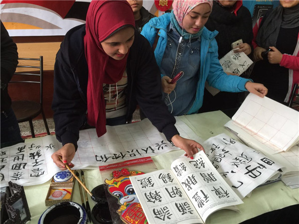 Chinese book exhibition opens in Egypt