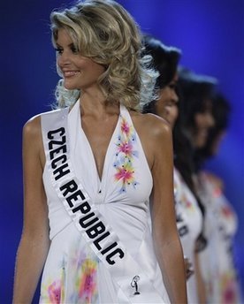 Miss Venezuela wins 2009 Miss Universe contest