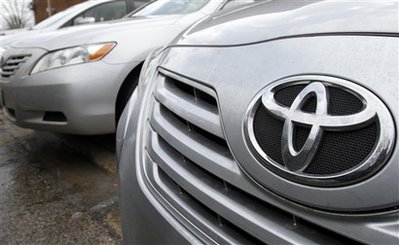 Reports: Toyota decides to recall Prius in Japan