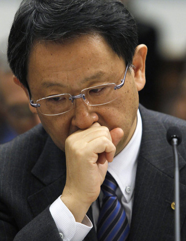 Toyota chief blasted by lawmakers despite apology