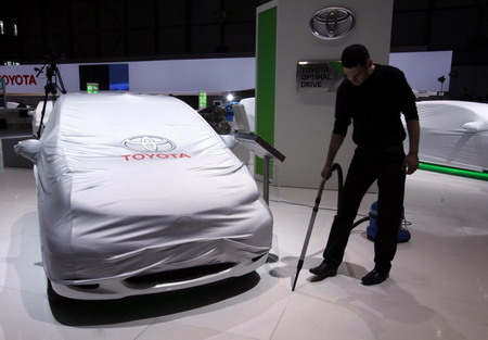 Toyota apologizes to European consumers
