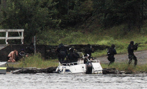 Norway police arrive 90 minutes after firing began