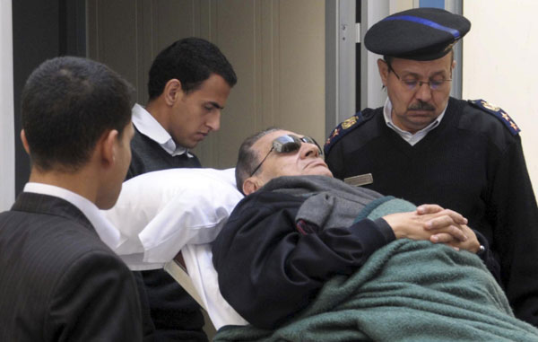 Mubarak's trial resumes
