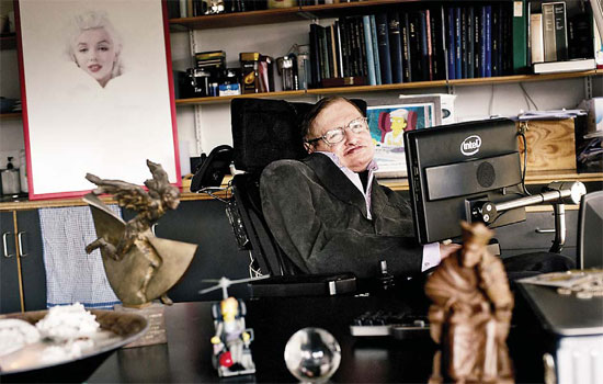 Hawking defies science to celebrate 70th birthday