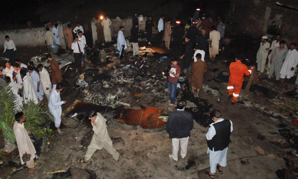 Pakistani plane crashes with 127 on board