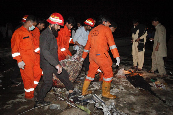 Pakistani plane crashes with 127 on board