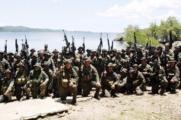Philippines, US stage war games