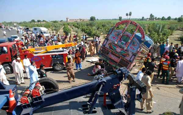 Road accident in East Pakistan kills 23