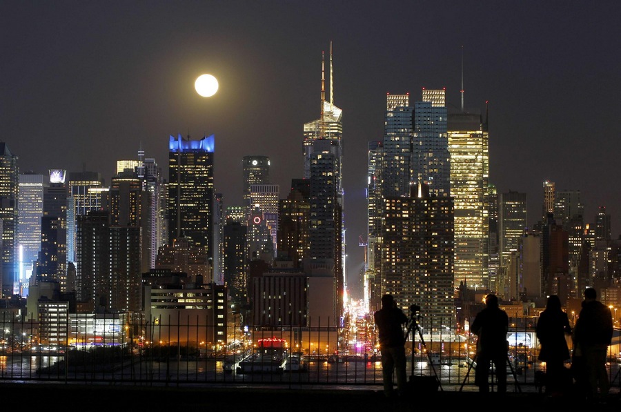 Full moon rises over New York City