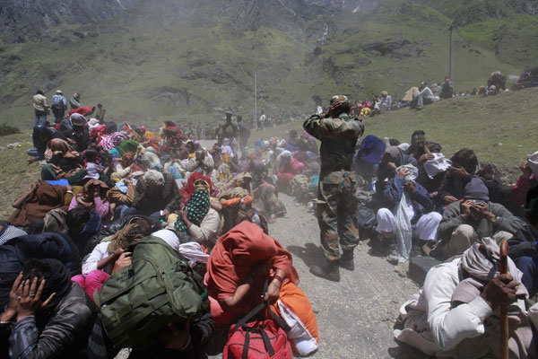 Death toll from N Indian flood rises to 550